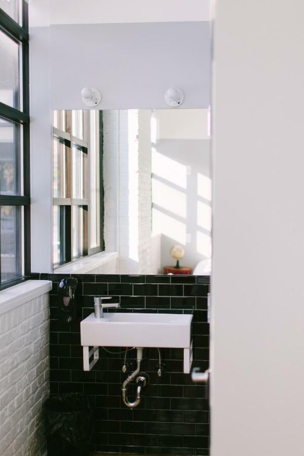 The Local Ny Hostel New York Exterior photo